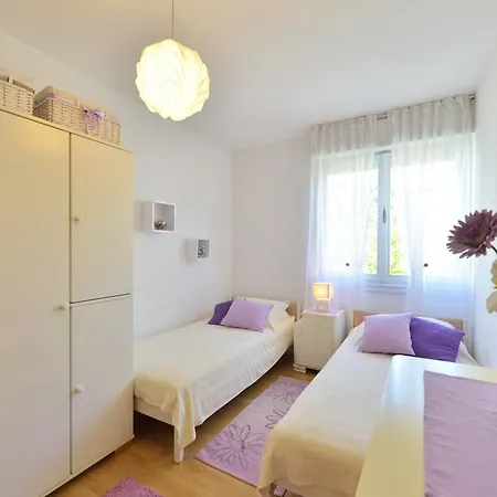 Cozy Beach Apartment Split *