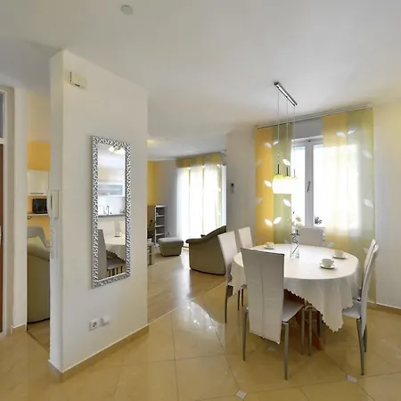Apartment Cozy Beach Apartment Split *