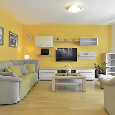 Cozy Beach Apartment Split *